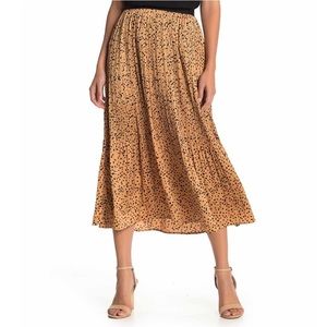 NWOT polka dot midi skirt